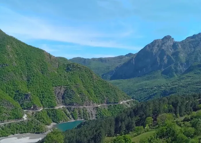 Bujtina Aliaj Penzion Tropoje